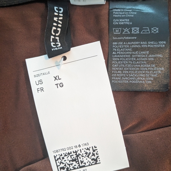 H&M lace skirt - Picture 4 of 5